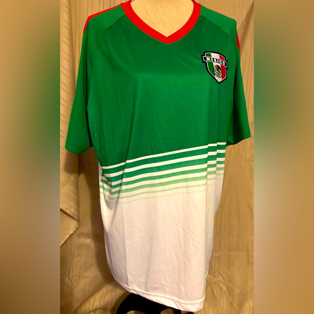 NWT Icon Sports Mexico jersey XL with green, red and white patch on the front